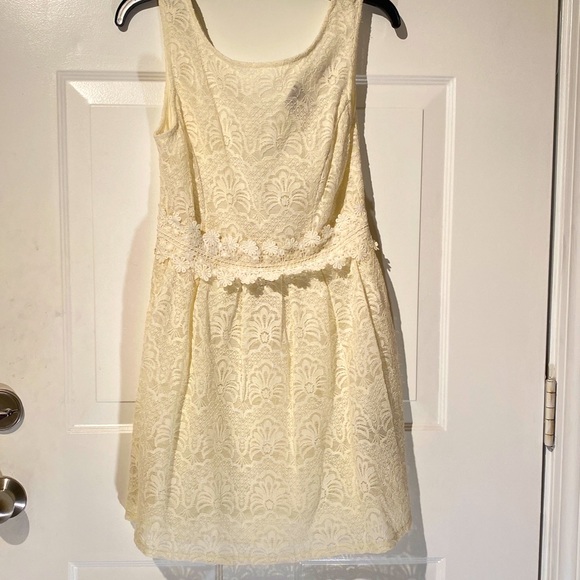 Forever 21 | Dresses | Forever 2 Cream Floral Lace Dress | Poshmark